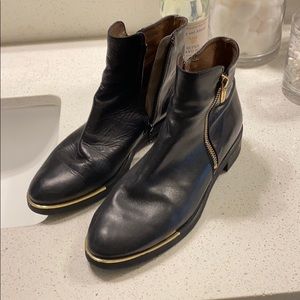 Spanish Chelsea Boots!